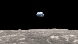Bumi, planet biru, terlihat dari Bulan (dok: NASA)
