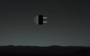 Foto bumi dan bulan apabila dilihat dari Mars (sumber: NASA)