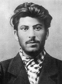 Stalin: Ketika Seorang Paranoid Memimpin Negara Terbesar di Dunia 99