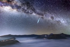 Hujan meteor Eta Aquarid dari Komet Halley