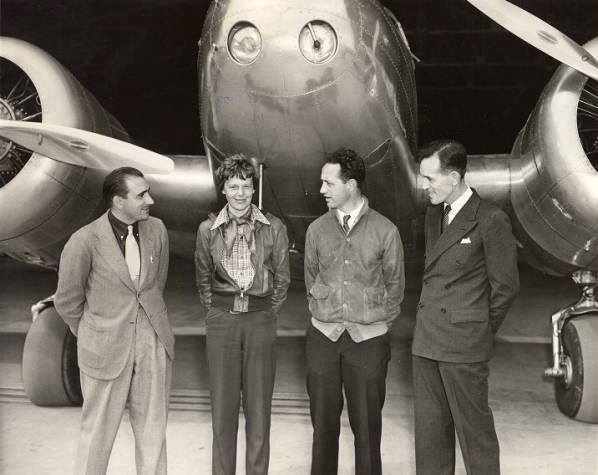 Amelia Earhart, Pilot Perempuan yang Hilang di Samudra Pasifik 79