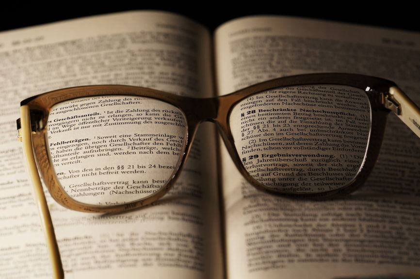 teks narasi untuk buku dan kacamata