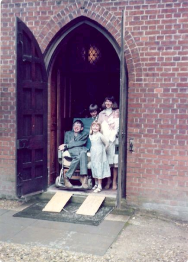 Hawking dan Keluarga