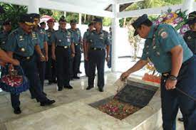 Kunjungan TNI ke makam Frans Kaisiepo di Biak, Papua
