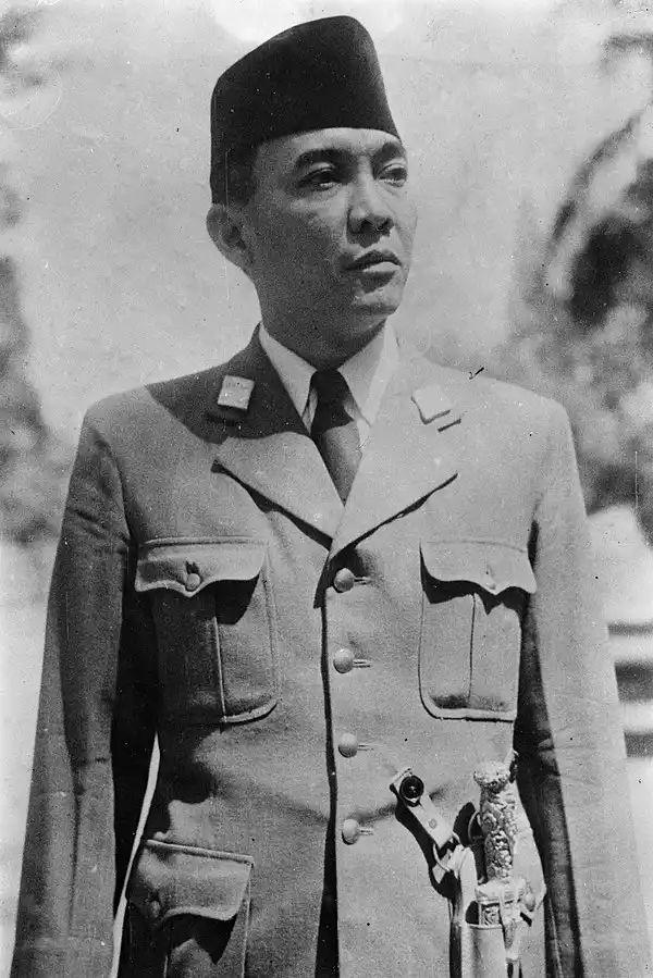 Potret Soekarno sebelum digantikan oleh Soeharto menjadi presiden Indonesia yang membentuk Kabinet Ampera Zenius Education