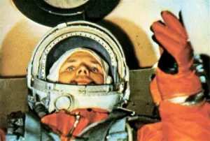 Ilustrasi Yuri Gagarin, manusia pertama yang mengorbit bumi di misi Uni Soviet (Dok. Минобороны РФ via https://creativecommons.org/licenses/by/4.0)