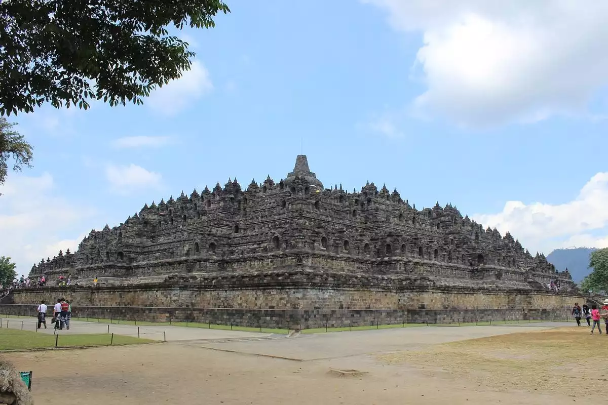 Candi Borobudur peninggalan Kerajaan Mataram Kuno Zenius Education