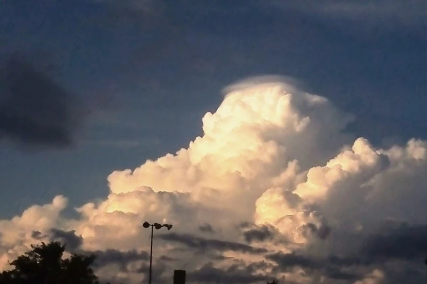 gambar awan cumulonimbus