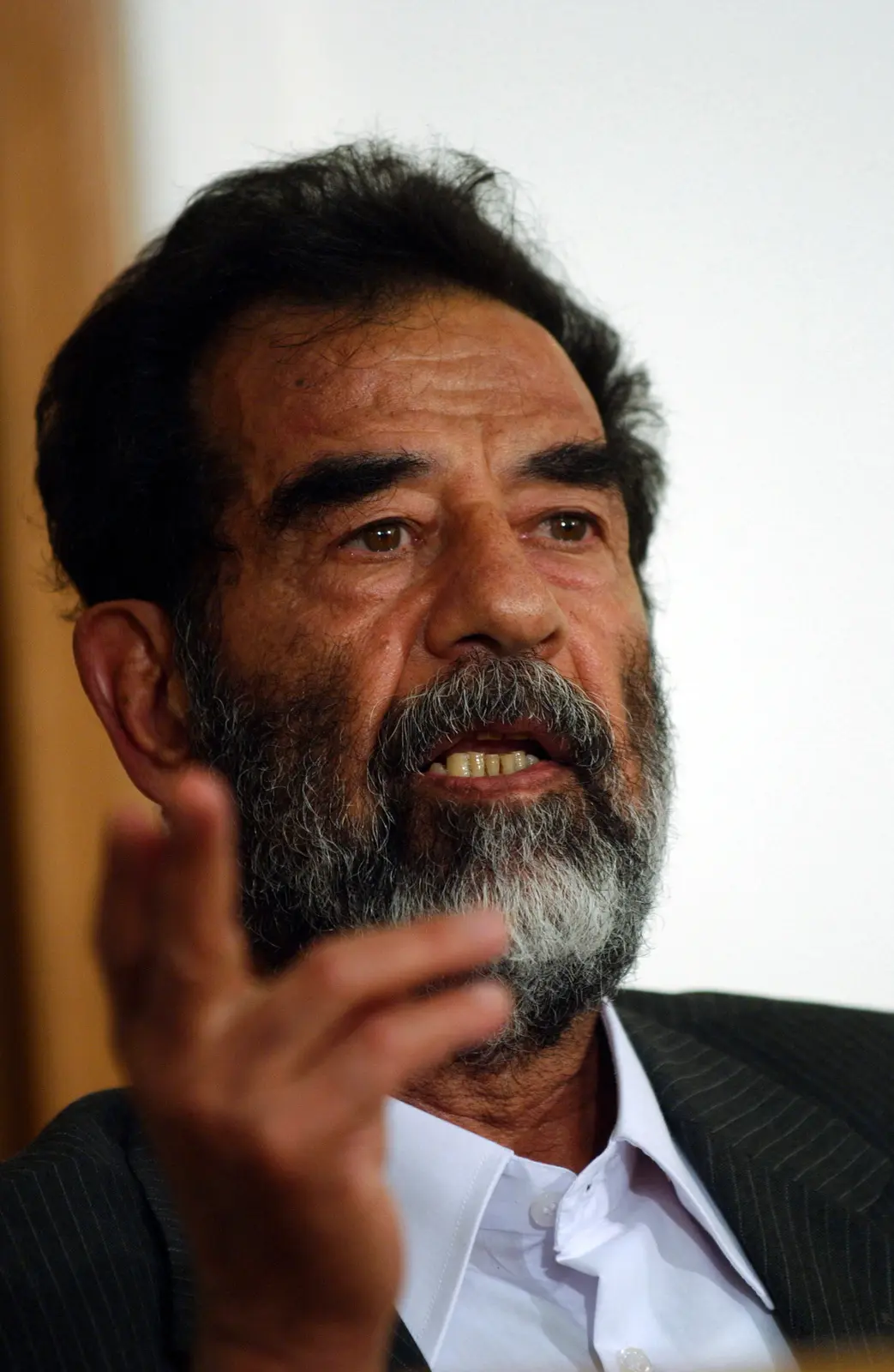 Saddam Hussein, pemimpin negara Irak